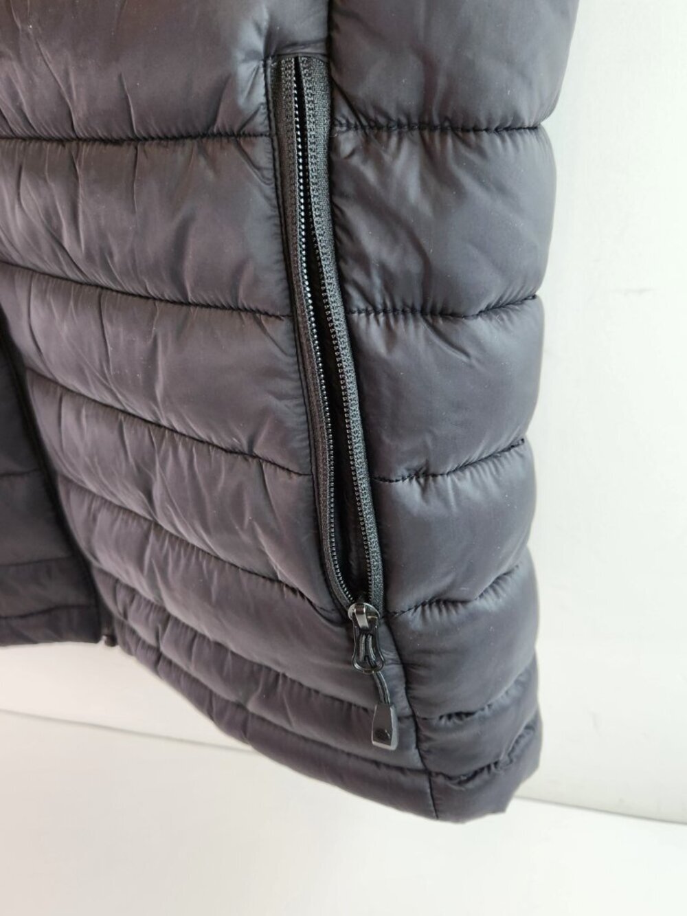 Stormtech Seaspan Packable Puffer Vest Mens Size Large Black - Picture 3 of 13